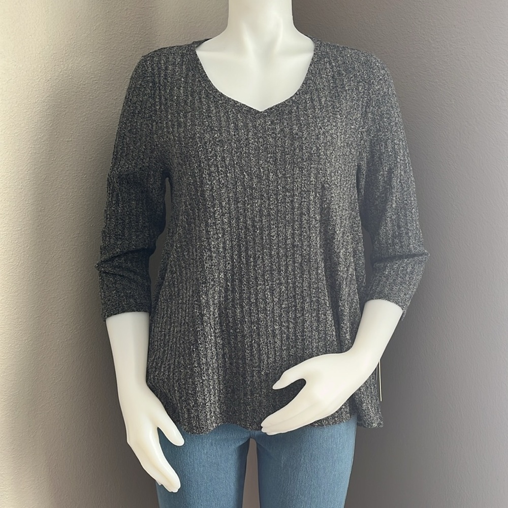 Sonoma Petite Black and White Knit V-Neck Sweater